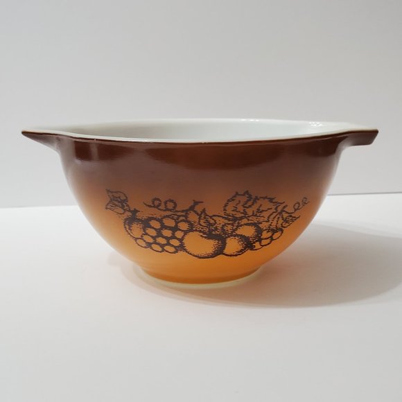 Pyrex Old Orchard Cinderella Mixing Bowl #441 1.5 Pint Brown Fruit Pattern - Picture 1 of 6